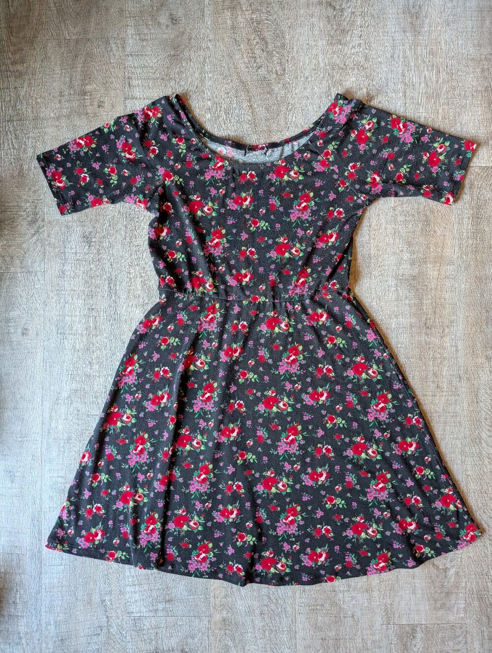 Hot Topic Black and Floral Grunge Midi Dress - size medium